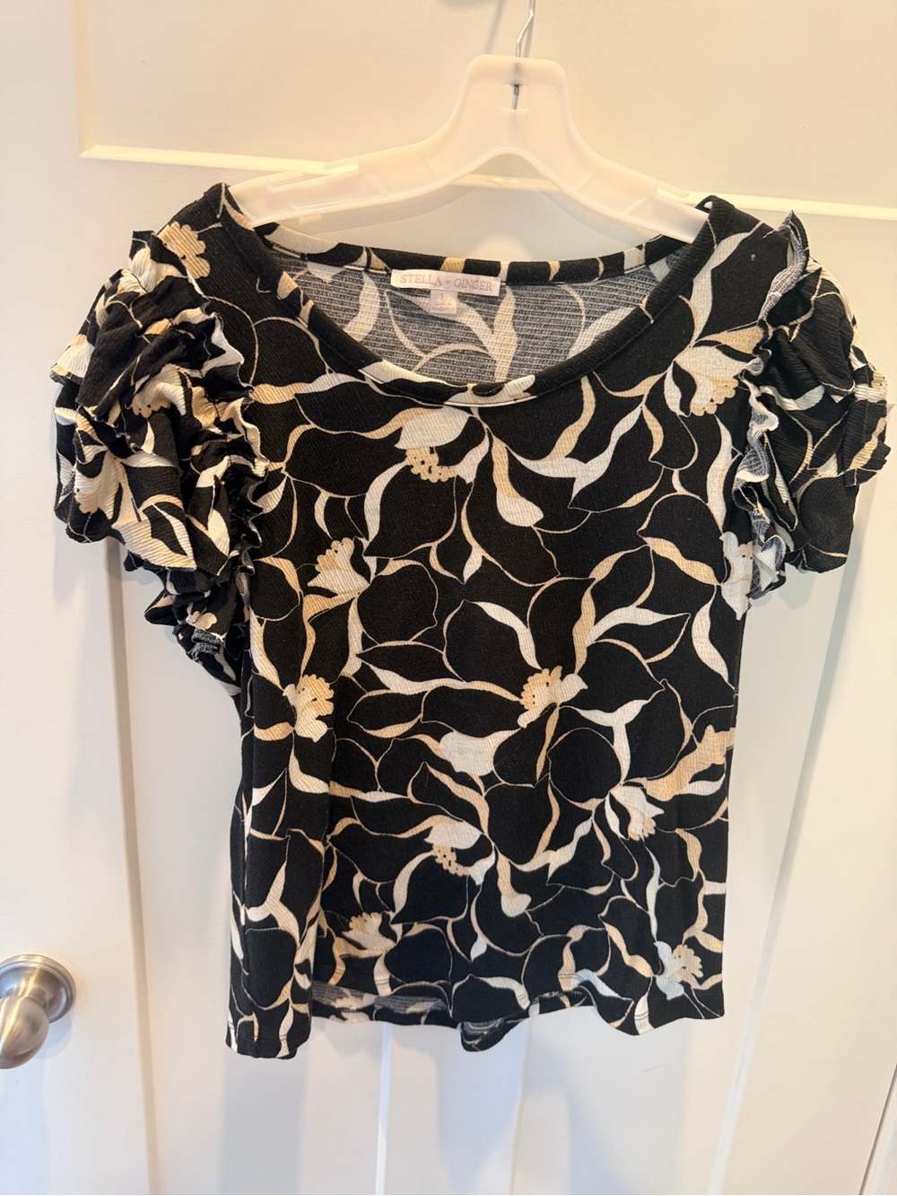 Stella + Ginger Floral Ruffle Sleeve Blouse Black Cream Top Size L